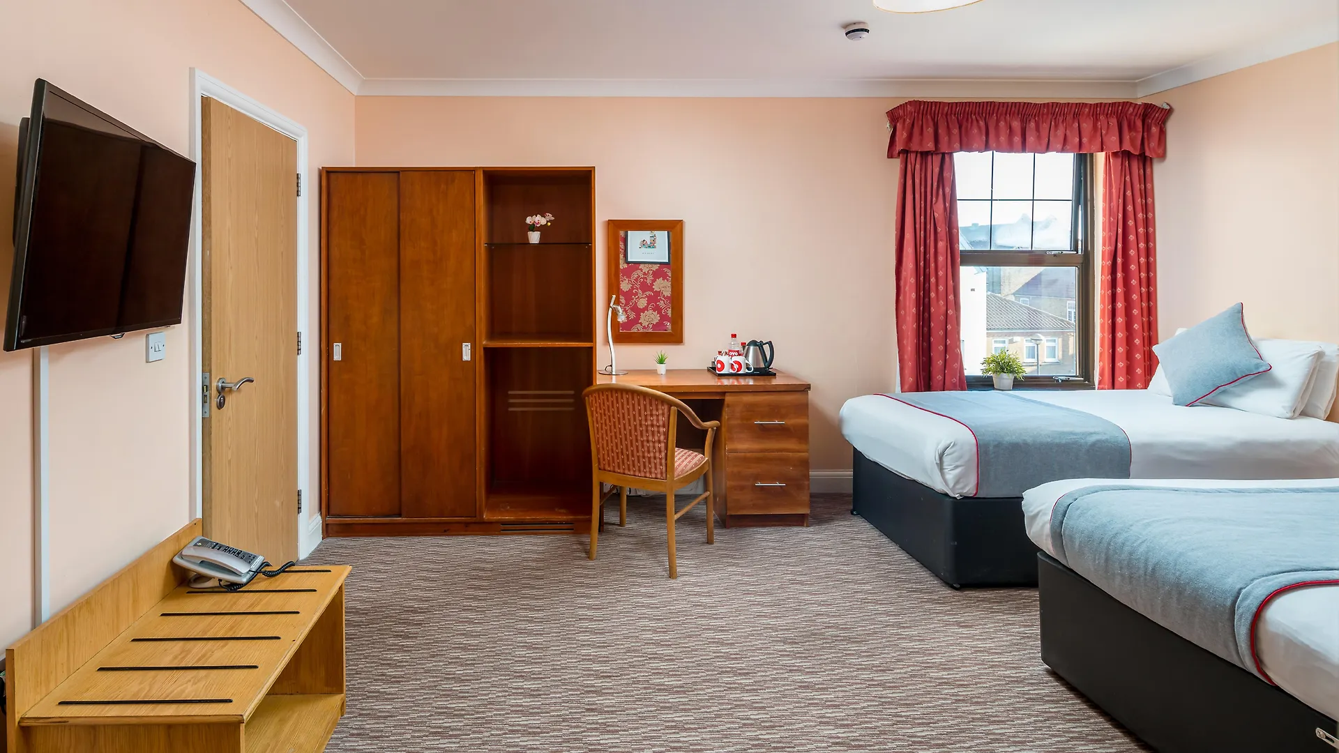 Mehfil Hotel Hillingdon 3*,  United Kingdom
