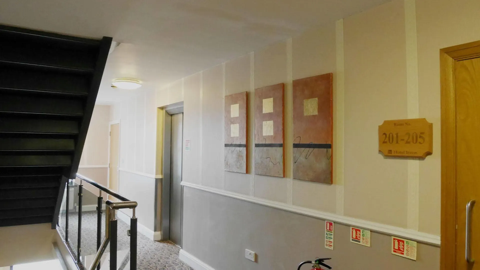 Mehfil Hotel Hillingdon 3*,