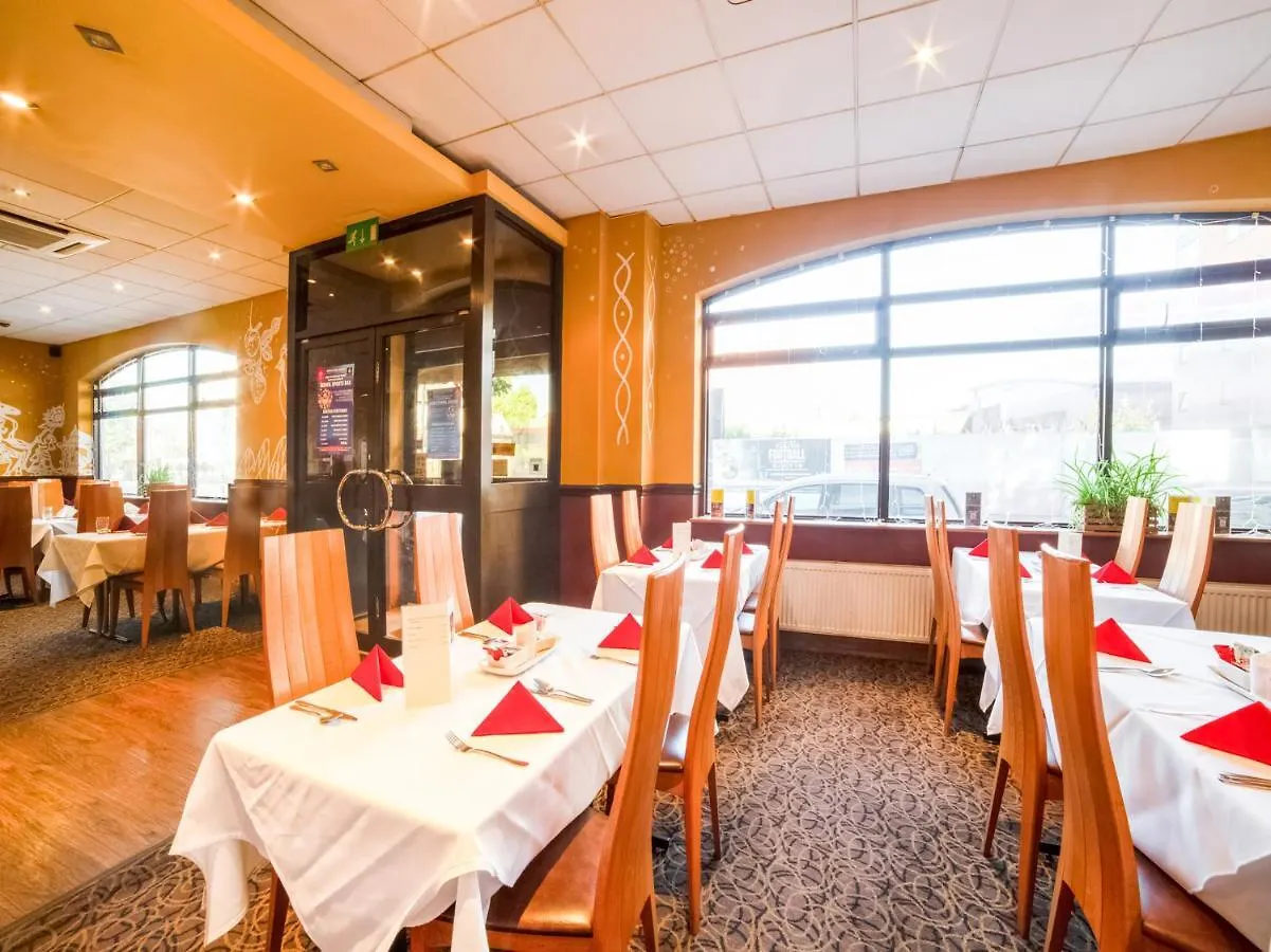Mehfil Hotel Hillingdon 3*,
